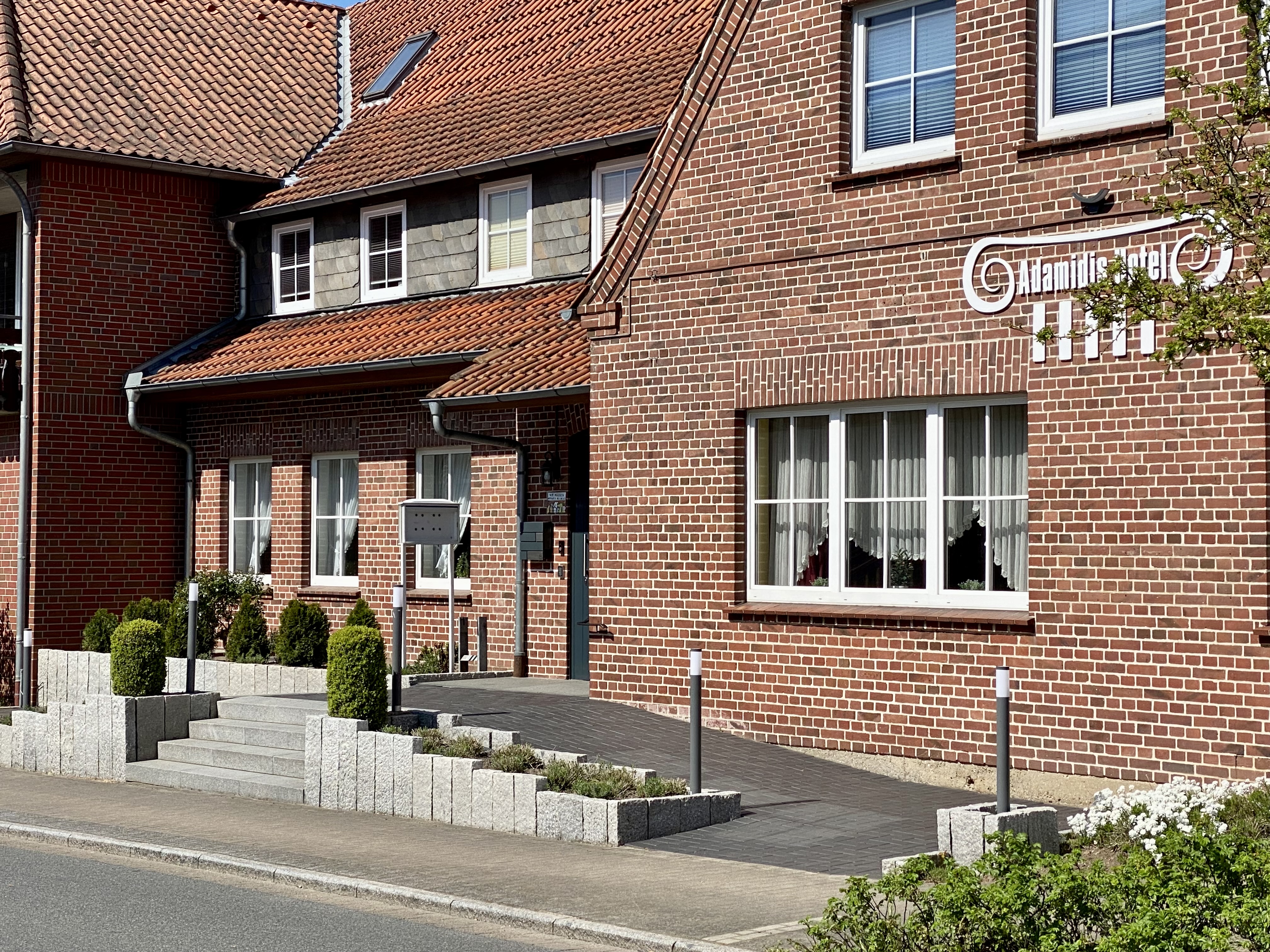 Adamidis Hotel Gebäudeansicht