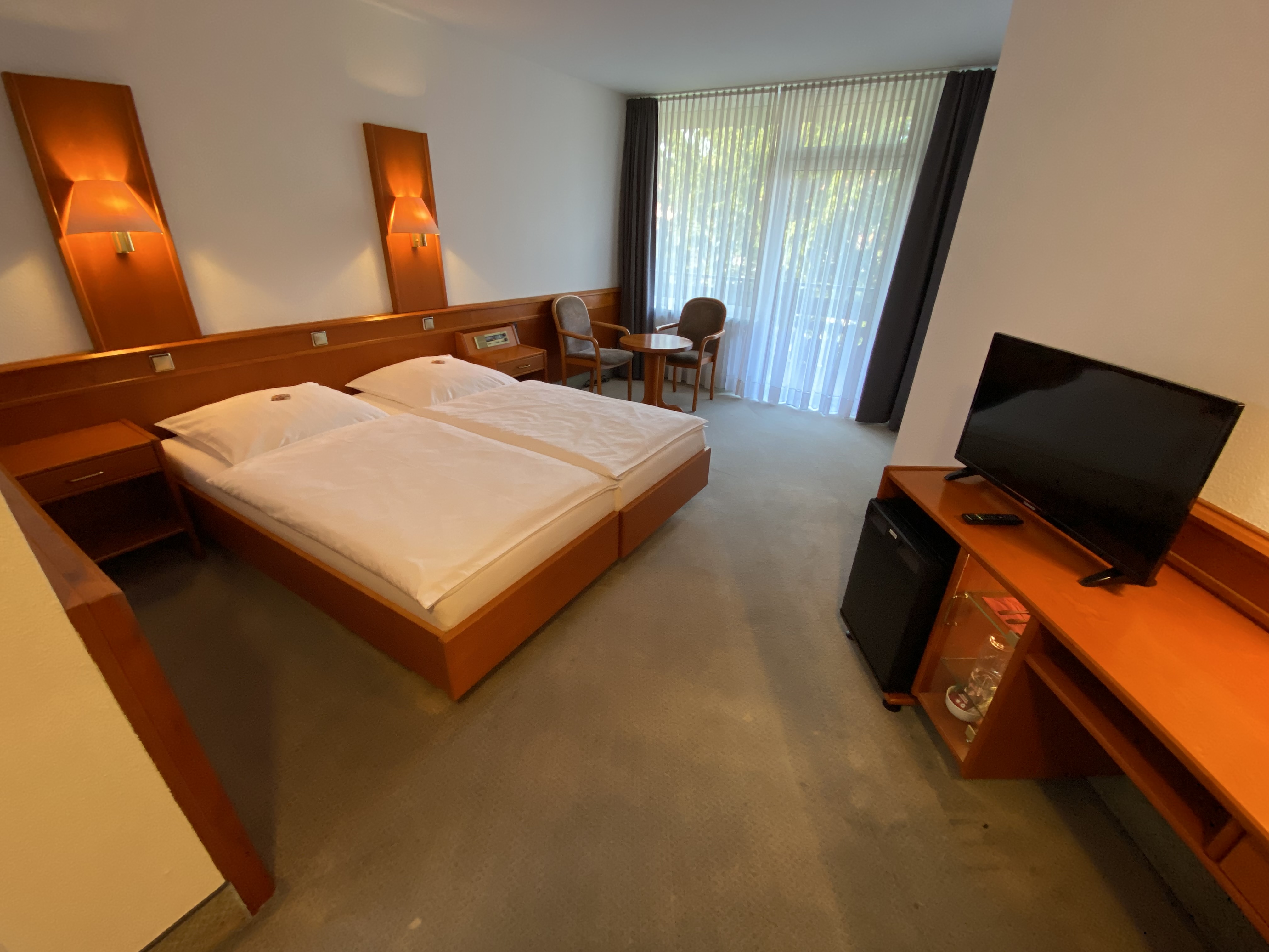 Großes Doppelzimmer Zimmeransicht